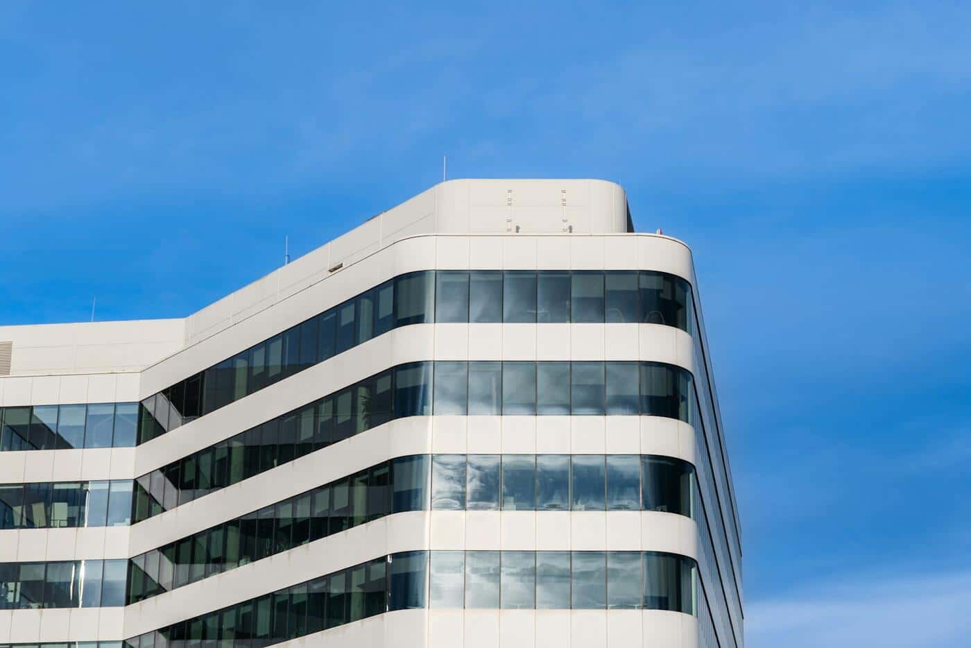 Problemes del mur cortina: comparativa i solucions