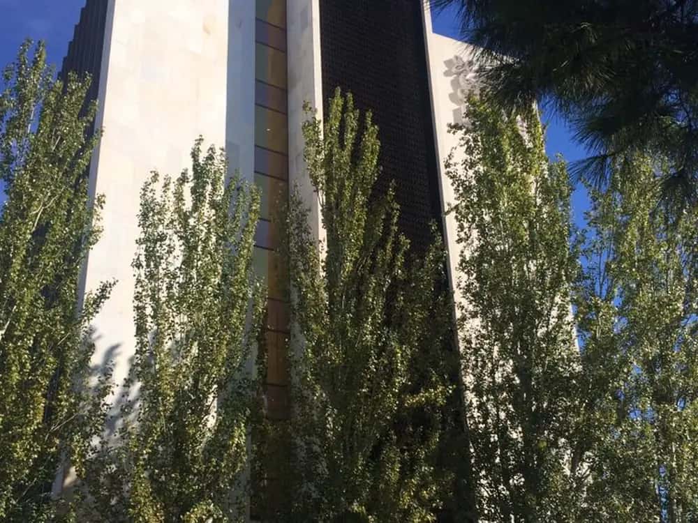 Edificio Nestlé — Esplugues de Llobregat