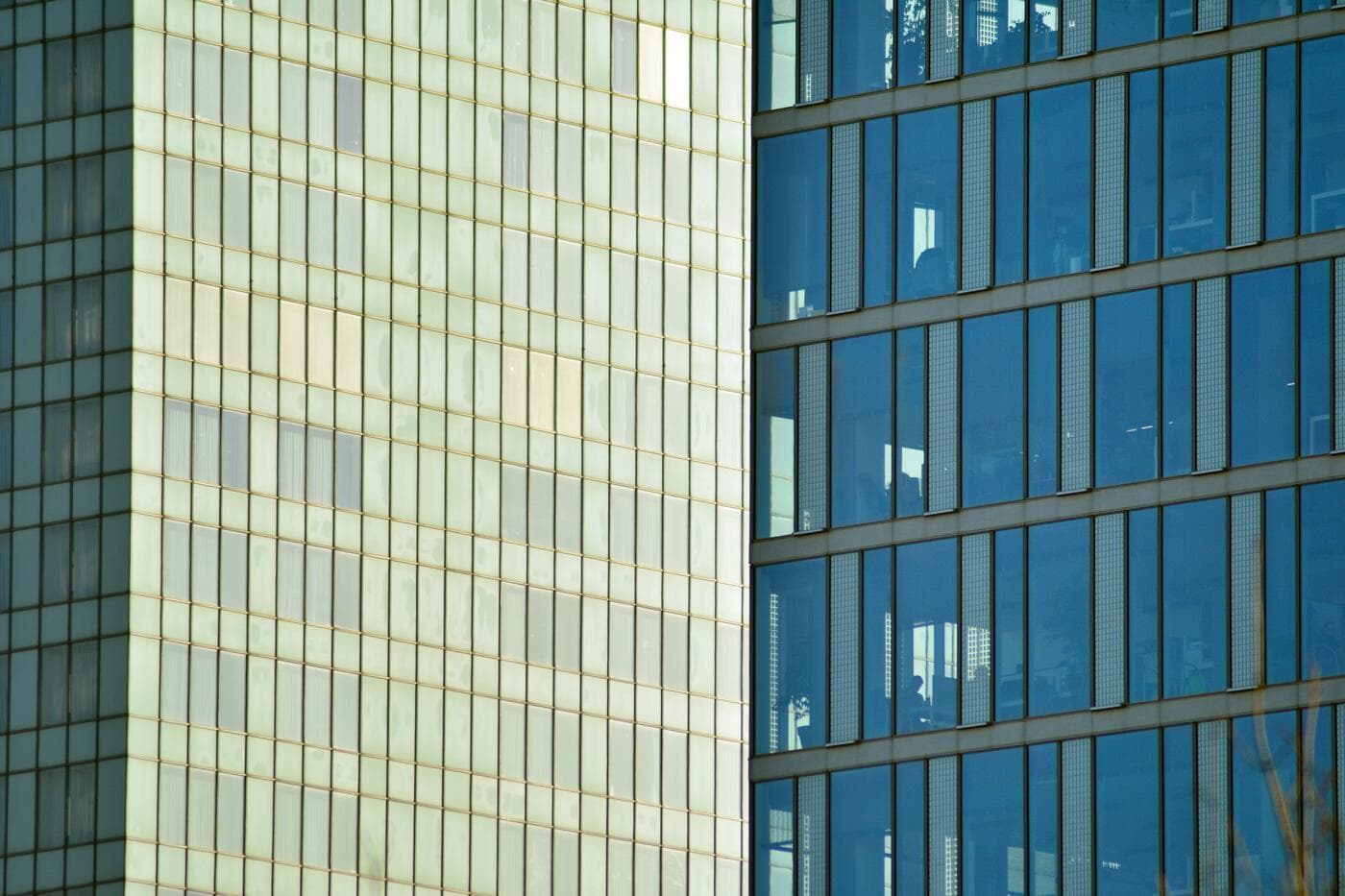 Fachada De Doble Piel: Señales, Causas Y Soluciones